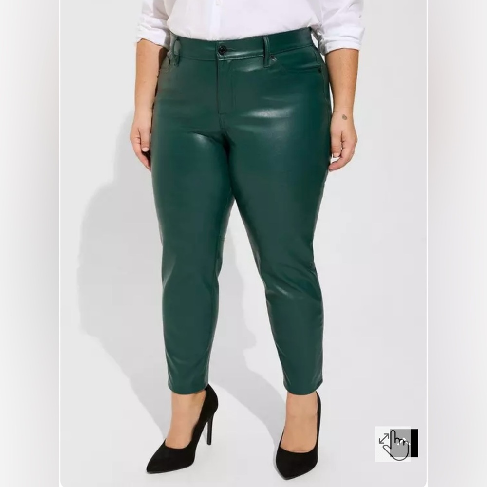 Torrid Dark Green Faux Leather Pants Size 18 Plus Coated Pull-On Dark Academia